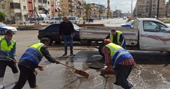 محافظ بورسعيد: جهود مكثفة من الأحياء ومدينة بورفؤاد لرفع آثار الأمطار