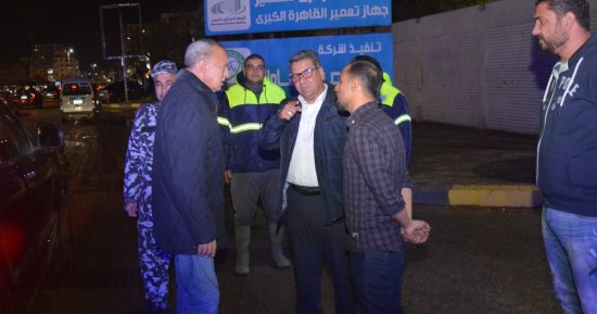 محافظ القليوبية يُتابع جهود عمليات رفع تراكمات مياه الأمطار بمدينة بنها