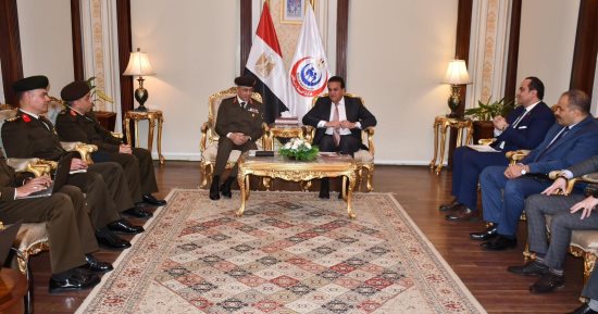 وزير الصحة يبحث مع مدير الإشارة بالقوات المسلحة تعظيم خدمات الشبكة الوطنية للطوارئ
