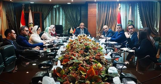 الرقابة على الصادرات تبحث مع المجالس التصديرية التخلص من مخاطر صناعة المنسوجات