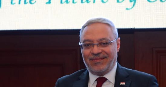 رئيس جامعة طنطا يستعرض أعمال مشروع التحول الرقمى وميكنة المستشفيات الجامعية