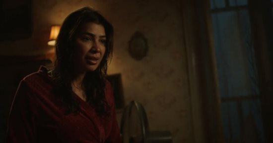 تحت الوصاية الحلقة 7.. مها نصار تعنف زوجها بعد تسليمه شقيقتها لـ دياب