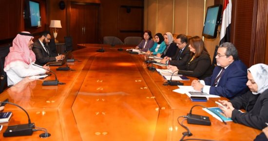 وزيرة الهجرة تلتقى الملحق العمالى السعودى استعدادا لإطلاق حملة توعية للمصريين العاملين بالمملكة