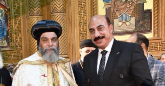 محافظ أسوان يهنئ البابا تواضروس الثانى والطوائف الإنجيلية والكاثولكية بعيد القيامة