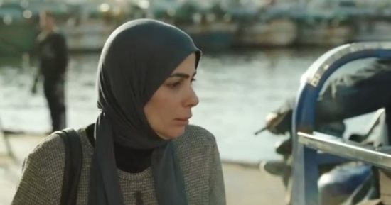 تحت الوصاية الحلقة 8.. محمد عبد العظيم يضحى بسعر الجمبرى ويتسبب فى خسارة منى زكى