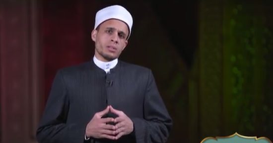 ابتهال المغرب بصوت أيمن منصور إمام وخطيب مسجد الحسين
