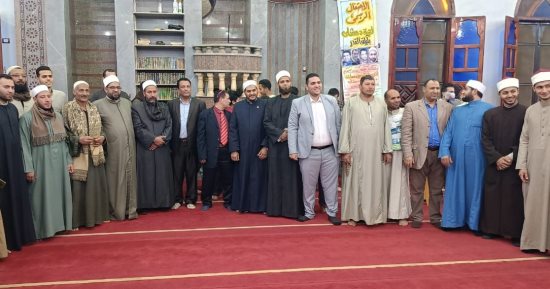 احتفال شعبي بليلة القدر في "دمشلي" بالبحيرة وتكريم الموهوبين بالقرية.. صور