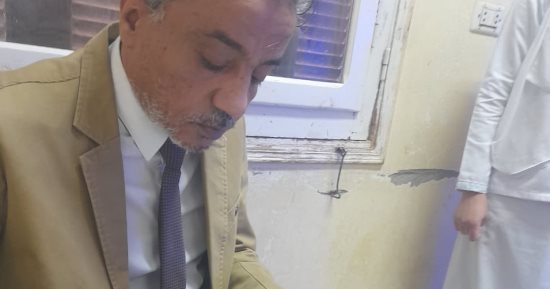 وكيل صحة قنا يحيل فرقا طبية للتحقيق لتغيبهم عن العمل بمستشفى أبو تشت