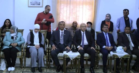 محافظ السويس والقيادات التنفيذية يقدمون التهنئة للأقباط بمناسبة عيد القيامة