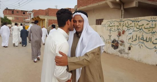 مواكب تبادل الزيارات .. تقاليد أول يوم العيد بين عائلات وقبائل سيناء