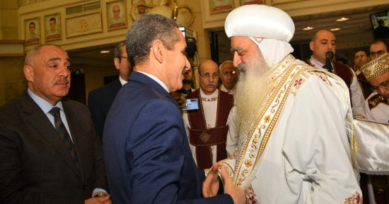 محافظ الغربية يشهد قداس عيد القيامة المجيد بكنيسة ماري جرجس بطنطا 