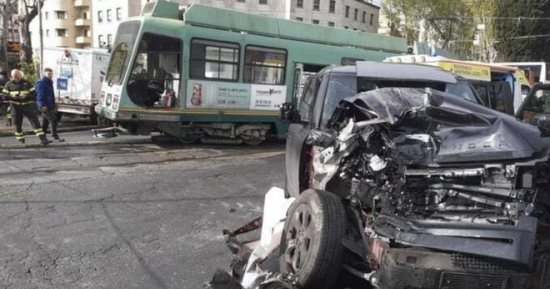 إصابة إيموبيلي قائد لاتسيو الإيطالي فى حادث تصادم بروما