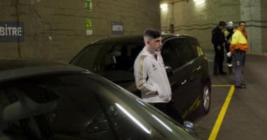 فالفيردي نجم ريال مدريد مهدد بالإيقاف 12 مباراة بعد لكم لاعب فياريال