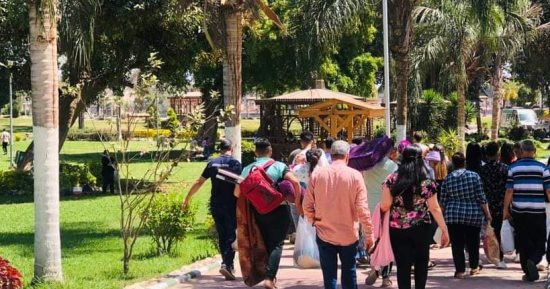 إقبال كبير من الأهالى على حدائق القناطر الخيرية للاحتفال بشم النسيم.. صور