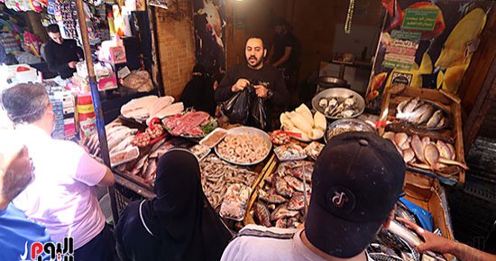 تكنولوجيا الأغذية يحدد 5 علامات لكشف الرنجة الفاسدة