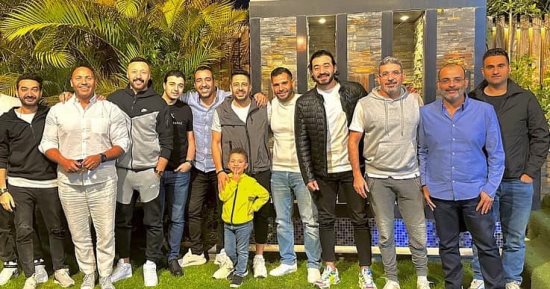 حماقى وفهمى وباتشان وخليل يحتفلون بعيد ميلاد أيمن بهجت قمر.. صور