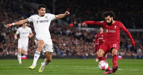 محمد صلاح يسجل في تقدم ليفربول ضد ليدز بهدفين بالشوط الأول.. فيديو