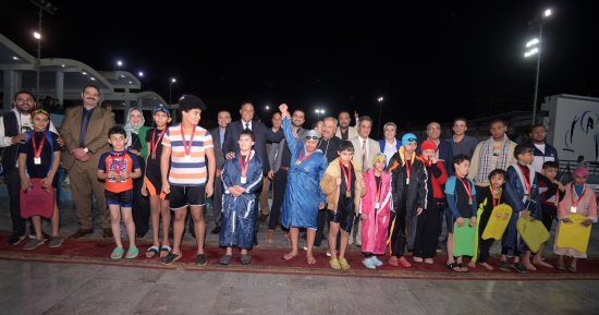 محافظ الدقهلية يدشن مهرجان استاد المنصورة الرياضى للسباحة والزعانف.. صور