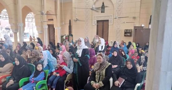 إقبال كبير من السيدات على الملتقى الفكرى للواعظات بمسجد الفولى فى المنيا 