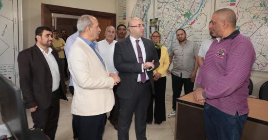محافظ بنى سويف يهنئ العاملين بالديوان العام بقرب حلول عيد الفطر المبارك