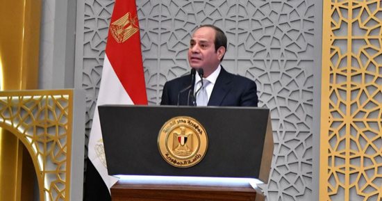 الرئيس السيسي: العمل الدؤوب والكفاح المتواصل السبيل الحتمى لمن ابتغى النجاح