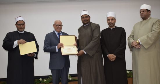 محافظ بورسعيد يكرم 80 من أئمة المساجد والدعاة ببورسعيد