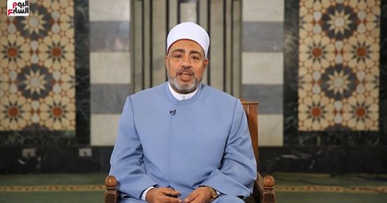 قيام الليل مقربة من الله وطهر للنفس.. خاطرة للدكتور عباس صالح إمام مسجد النور ..فيديو