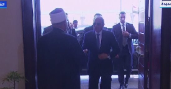 الرئيس السيسي يصل مقر احتفالية وزارة الأوقاف بليلة القدر