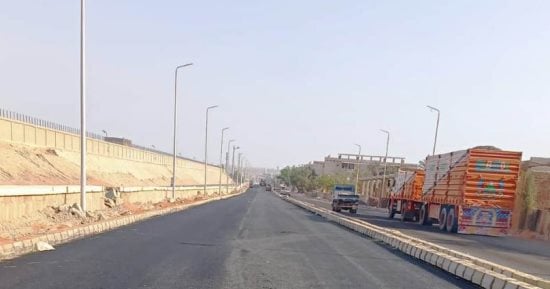 محافظة أسوان تعلن بدء التشغيل التجريبى لنفق السد العالى للسكة الحديد.. صور