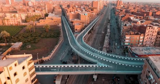 "حياة كريمة" تنشر الفرحة فى قرى جرجا بسوهاج.. مليار و762 مليون جنيه لقطاع الصرف الصحى.. 29 مليونا و150 ألف جنيه لمشروعات مياه الشرب.. و176 مليون جنيه لقطاع التعليم.. و4 ملايين و500 ألف للشباب والرياضة
