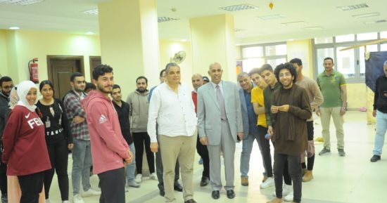 رئيس جامعة كفر الشيخ يتفقد منشآت كلية الطب البيطرى