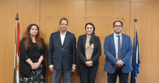 مركز تحديث الصناعة يبحث مع غرفة الأخشاب خطط تطوير القطاع 