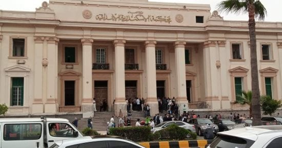 المشدد 10 سنوات غيابيا لعامل زور في محضر للهروب من أحكام قضائية بالإسكندرية