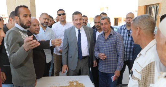 محافظ المنوفية يتابع ميدانيا بدء أعمال توريد محصول القمح بصوامع قويسنا الحقلية