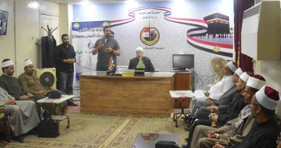مياه سوهاج توجه حملة توعوية تناشد المواطنين بعدم الإسراف فى المياه قبل العيد 