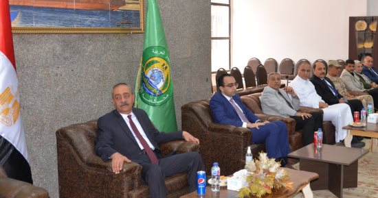 محافظ الإسماعيلية يستقبل المهنئين بعيد الفطر المبارك بديوان عام المحافظة