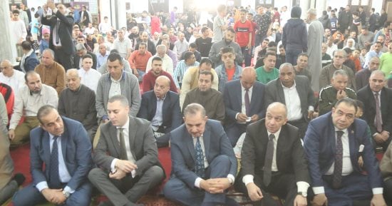أداء الآلاف صلاة العيد بالساحات والمساجد بحضور محافظ كفر الشيخ