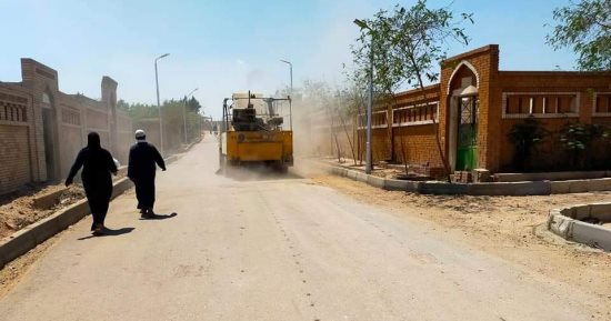 رفع كفاءة مداخل المقابر بالتزامن مع زيارة المواطنين فى أول أيام العيد بالقاهرة
