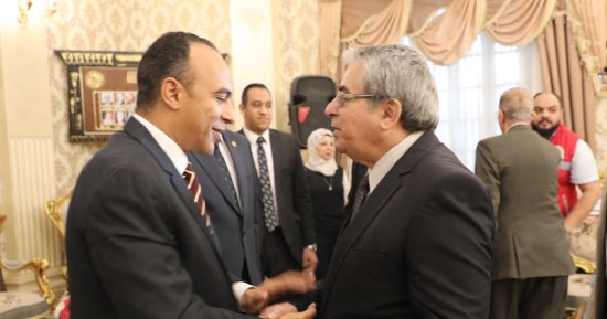 نائب محافظ المنيا يستقبل المهنئين بعيد الفطر المبارك