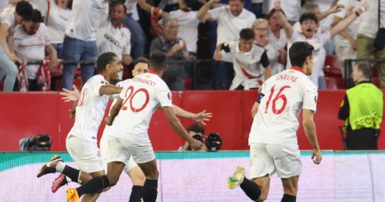 إشبيلية يحقق إنجازًا تاريخيَا بعد التتويج بلقب الدوري الأوروبي