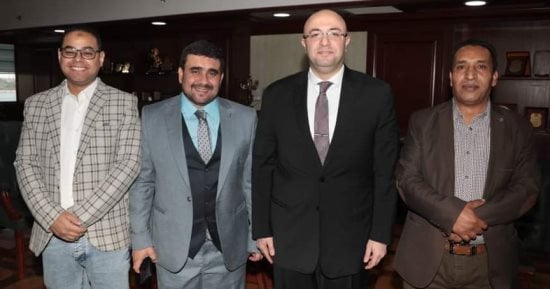 محافظ بنى سويف يستقبل عددا من وكلاء الوزارات والنواب والعاملين لتقديم التهنئة بالعيد