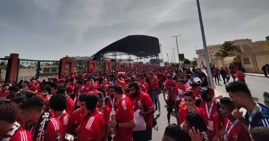جمهور الأهلى يتجه لاستاد القاهرة لدعم الفريق أمام الرجاء المغربى.. صور