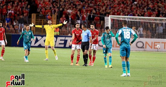 انطلاق مباراة الأهلى والرجاء بالمغرب فى إياب ربع نهائى دورى أبطال أفريقيا
