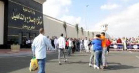 سياسي: العفو الرئاسى عن 605 محكوم عليهم يشير إلى أن لبلدنا قائد له قلب