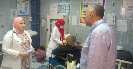 وكيل صحة الغربية يتابع خطة انتشار العيادات المتنقلة بالميادين