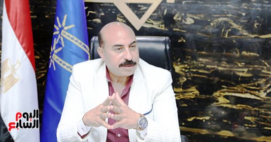"محليات أسوان" تزيل التعديات وترفع الإشغالات وتكثف النظافة العامة.. صور