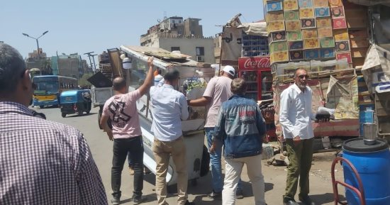 محافظة الجيزة تشن حملات مكبرة لرفع الإشغالات من شوارع إمبابة.. صور