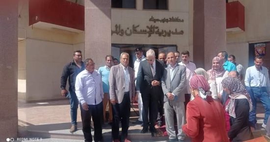 محافظ جنوب سيناء يتفقد المركز التكنولوجى بمديرية الإسكان والمرافق بطور سيناء