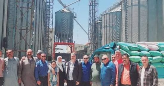 مدير التموين يتفقد مطحن بورسعيد الحديث لمتابعة توريد القمح