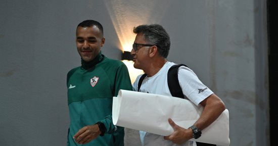 وصول الزمالك إلى استاد القاهرة لمواجهة سيراميكا.. صور